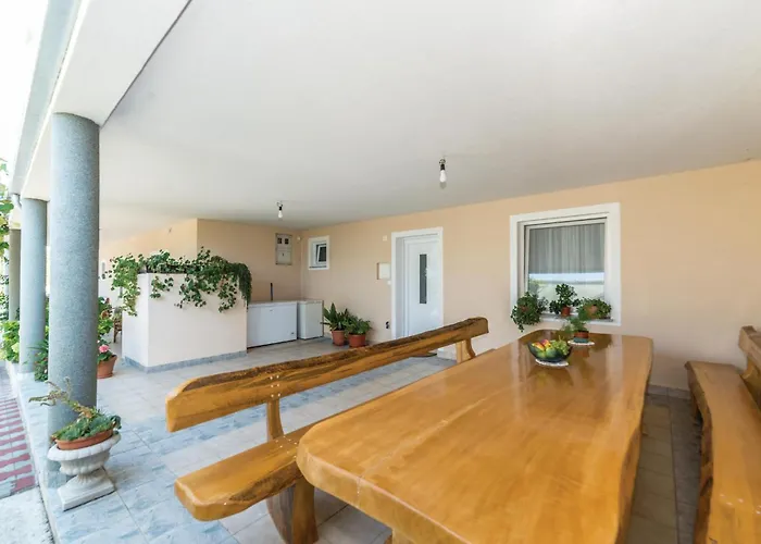 Apartamento Beautiful In With Wifi