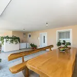 Apartament Awesome In With Swimming Pool
