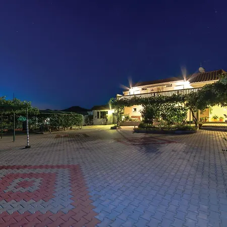 Gorgeous In With Kitchen Apartment Vrana (Zadar)