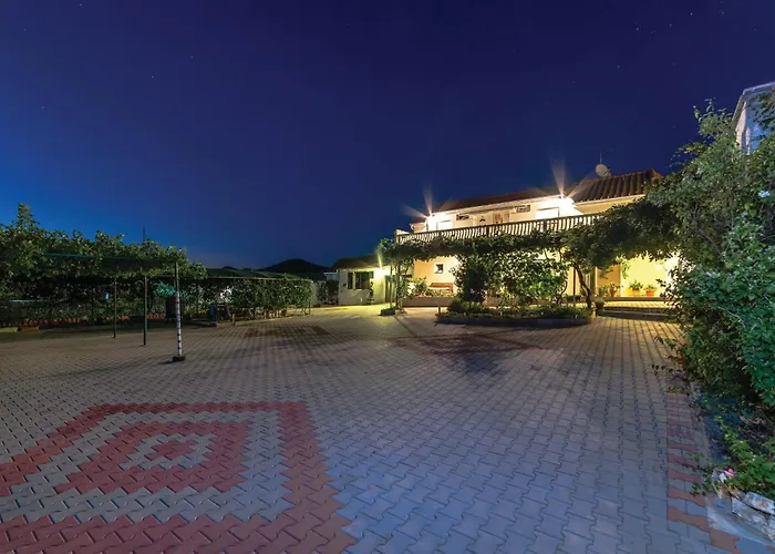 Beautiful In With Wifi Апартаменты Vrana (Zadar)